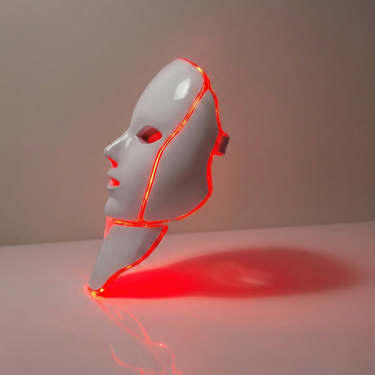 LuceRosso LED light therapy mask with red glow for anti-aging skincare
